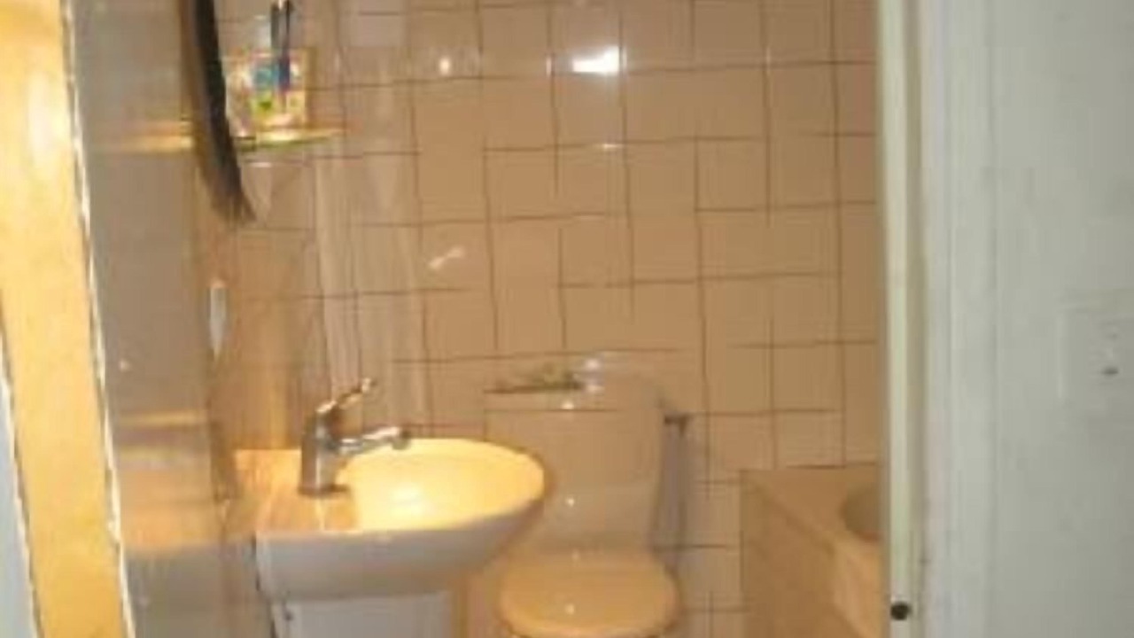 Photo of Bathroom in Saint-Maximin