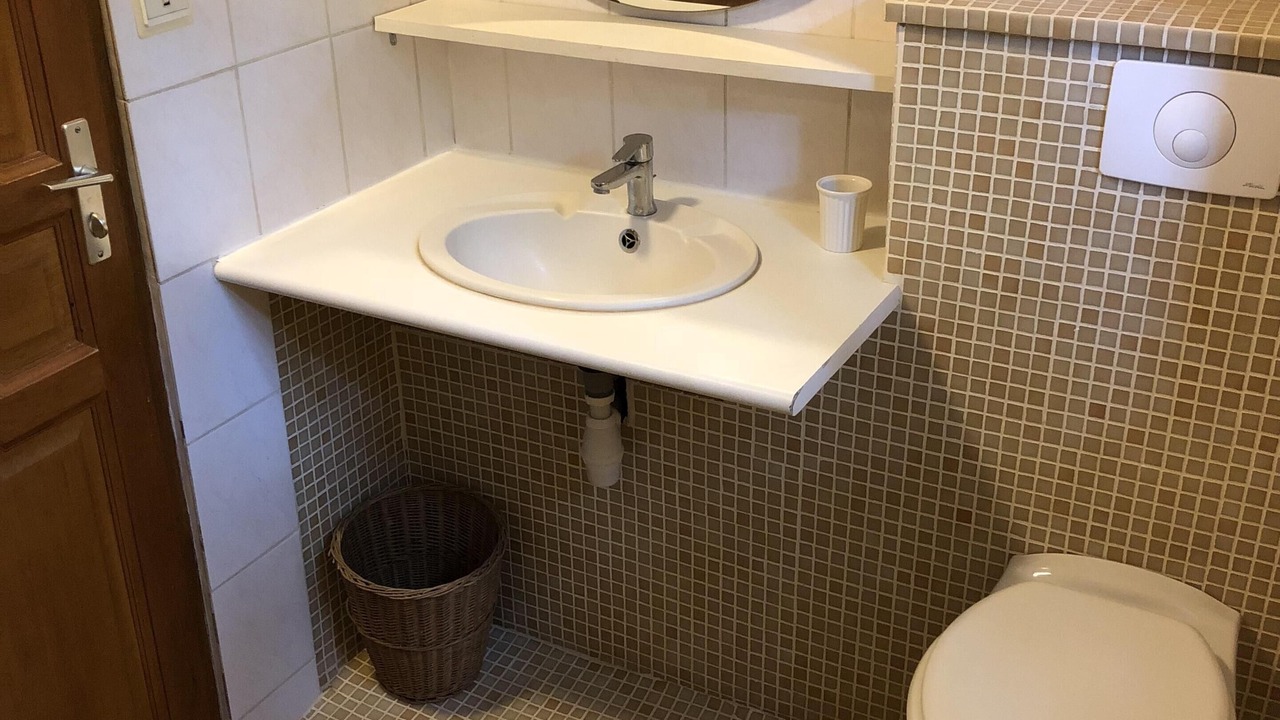 Photo of Bathroom in Le Puy-Sainte-Reparade