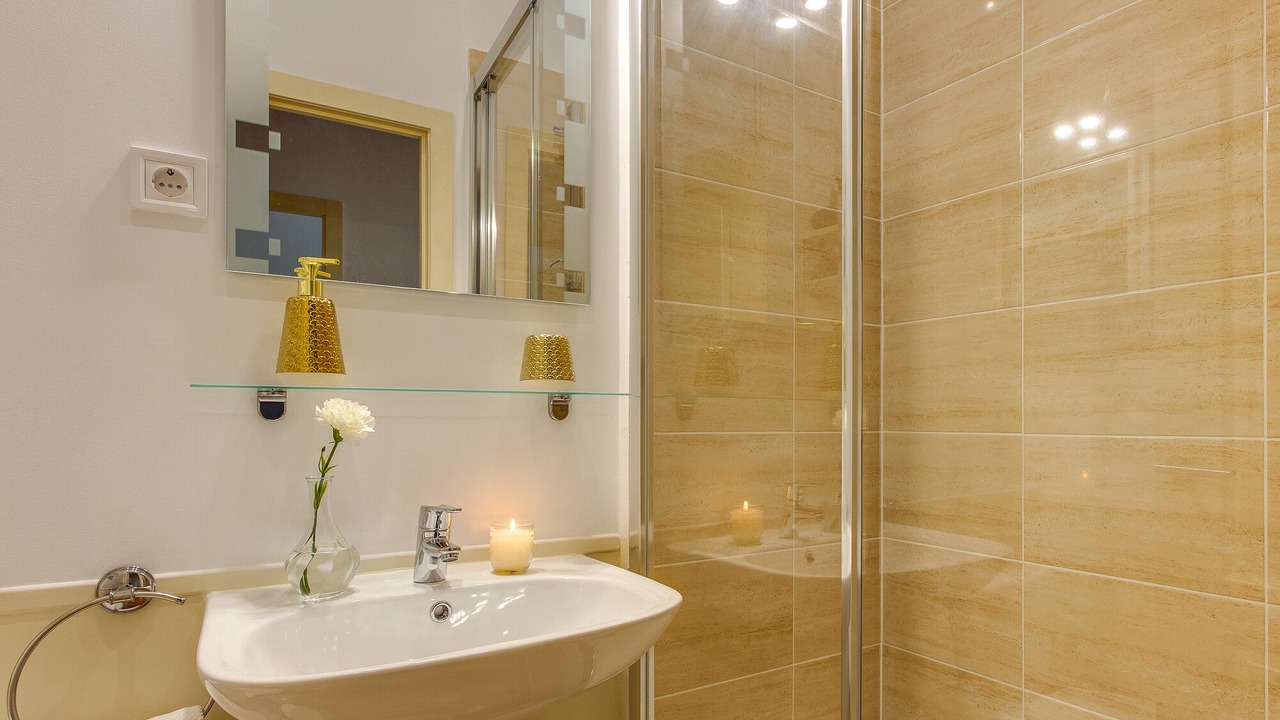 Photo of Bathroom in Malasana