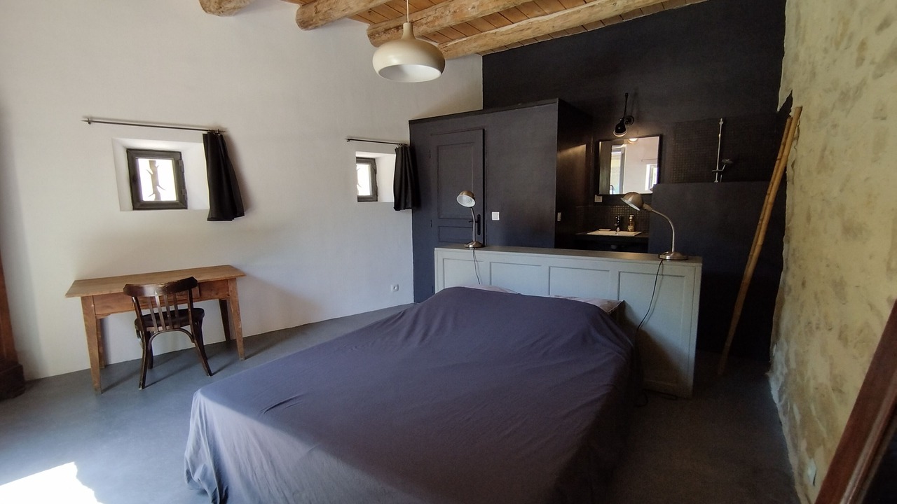 Photo of Bedroom in Montaren-et-Saint-Mediers