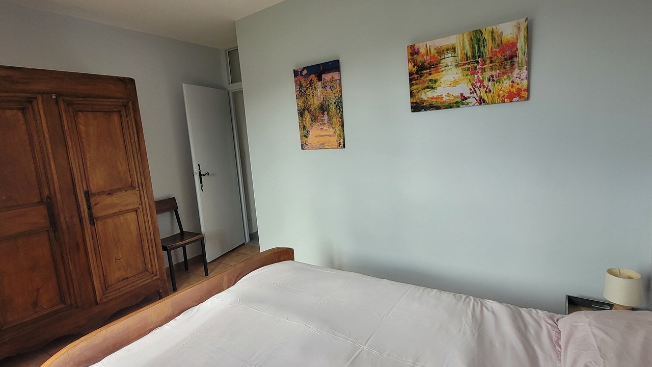 Photo of Bedroom in Sampzon