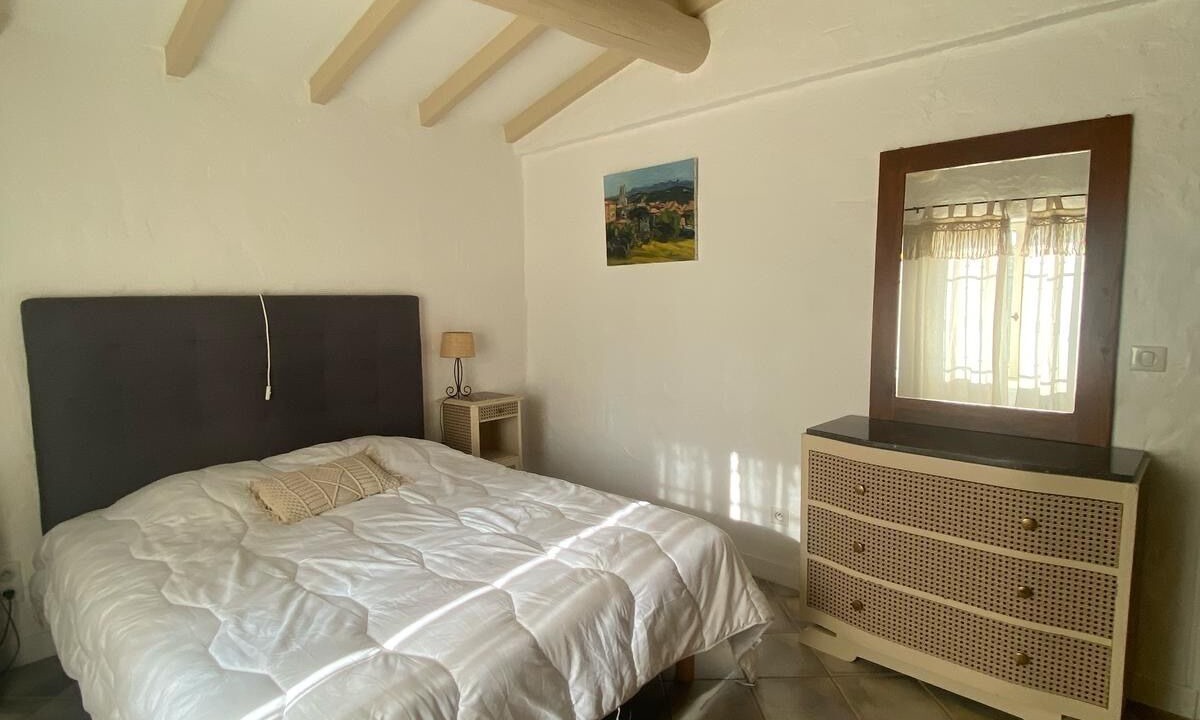 Photo of Bedroom in Eygalieres