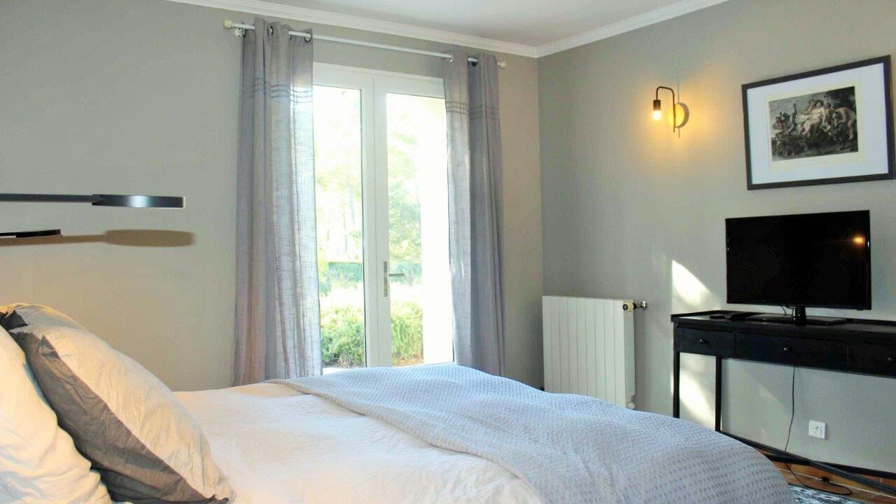 Photo of Bedroom in Menerbes