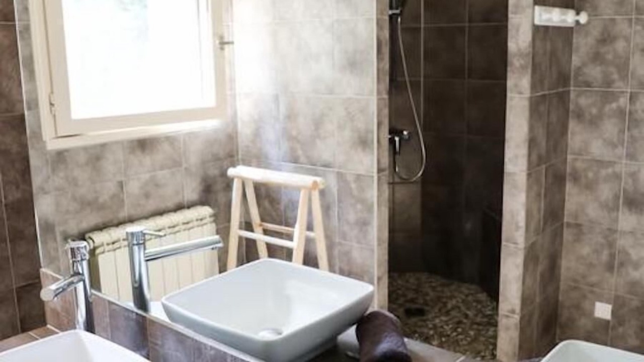 Photo of Bathroom in Menerbes