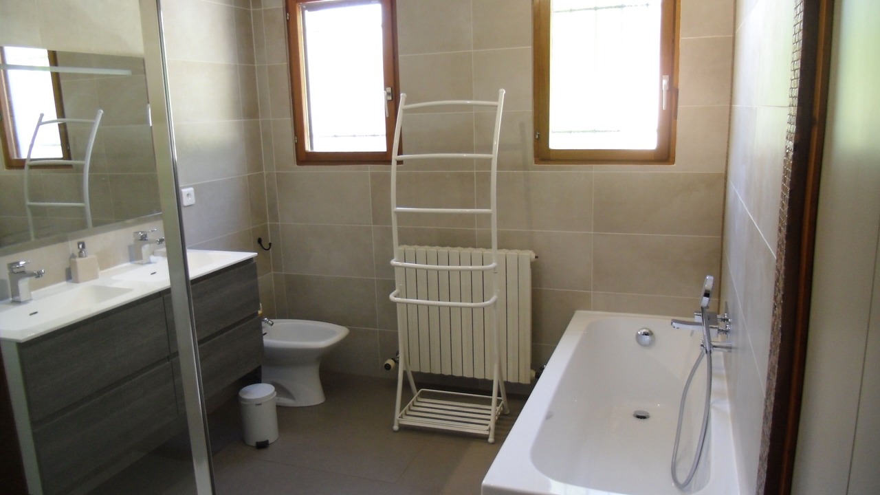 Photo of Bathroom in Menerbes