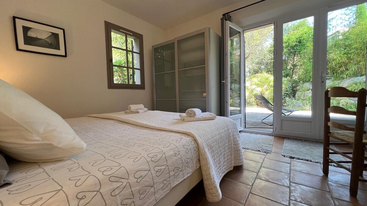 Photo of Bedroom in Pont Royal
