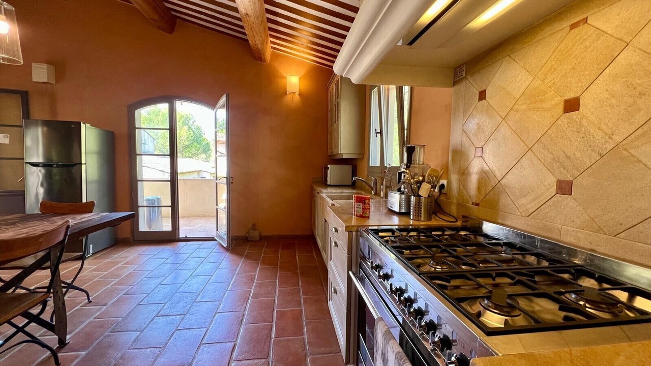 Photo of Kitchen in Pont Royal