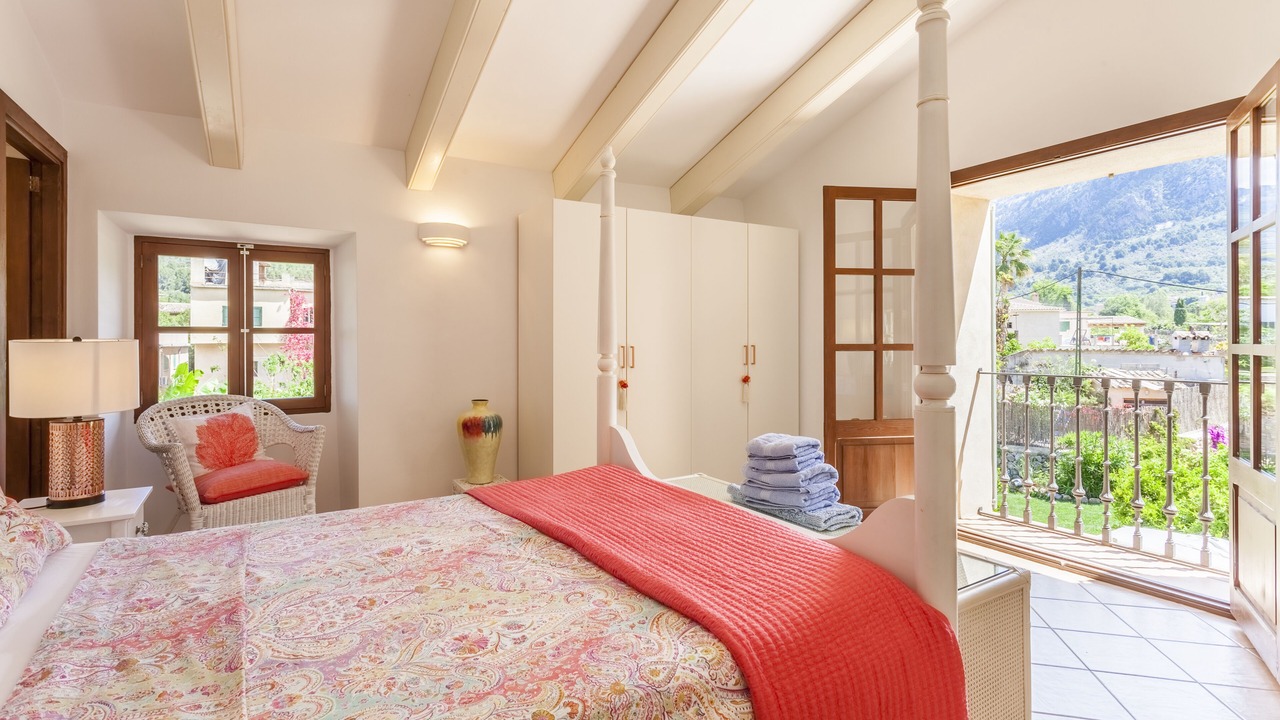 Photo of Bedroom in Soller