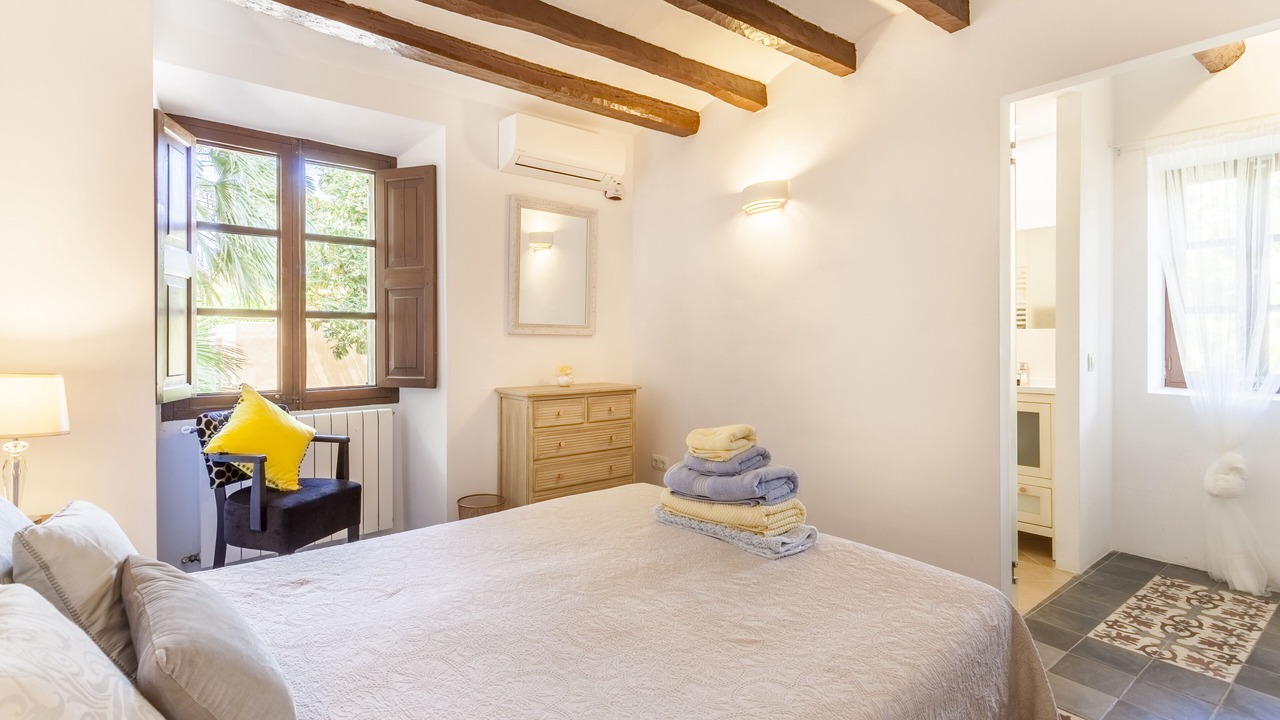 Photo of Bedroom in Soller