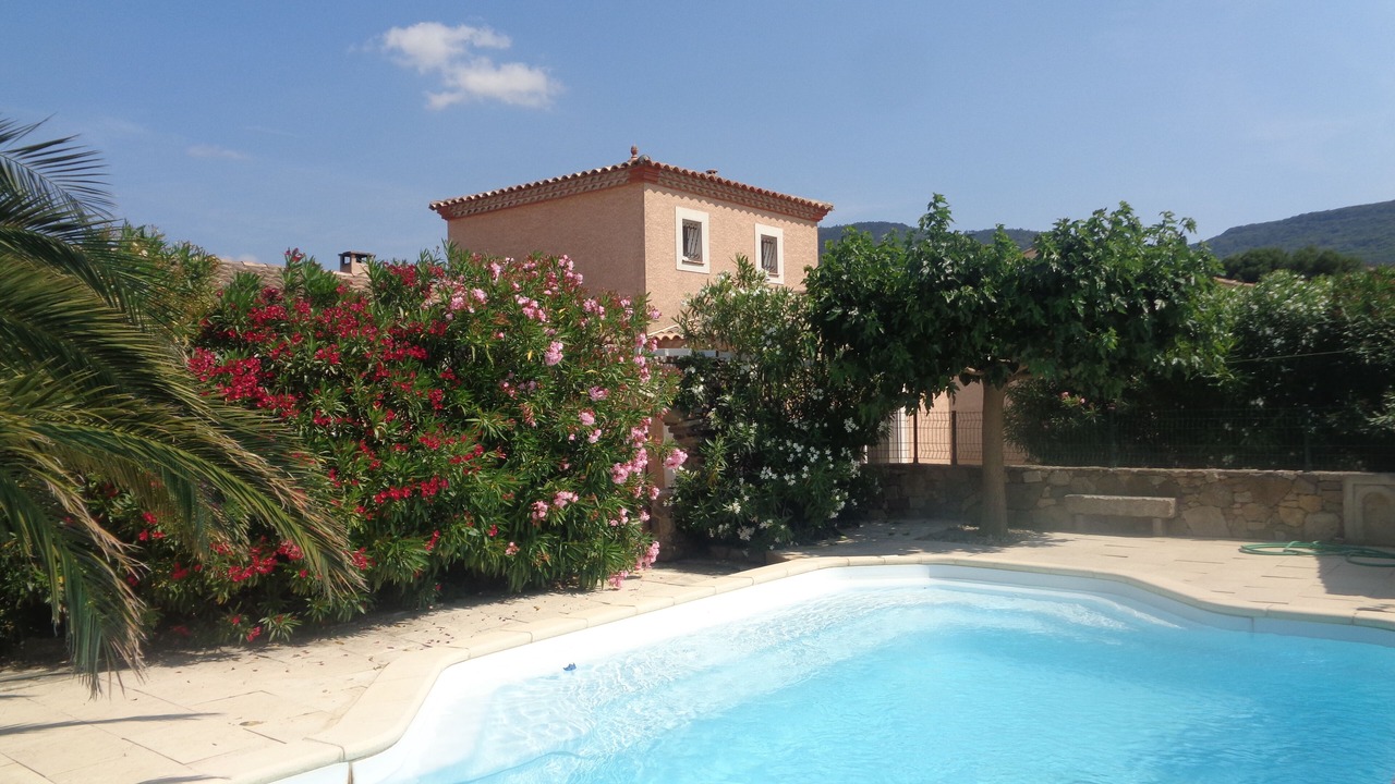Photo of Outdoor in Floure
