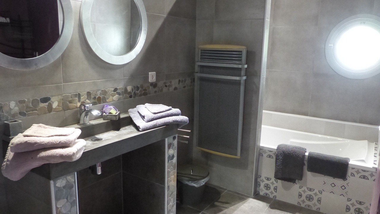 Photo of Bathroom in Eygalieres