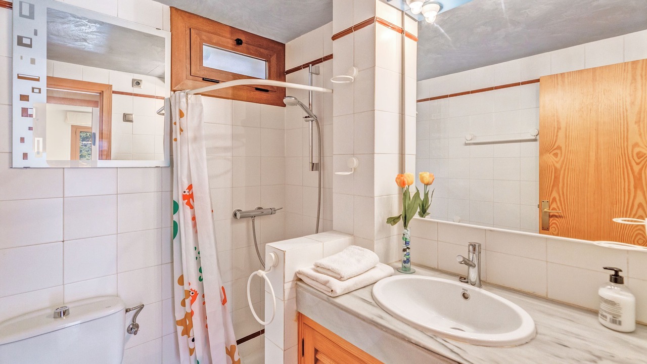 Photo of Bathroom in Soller