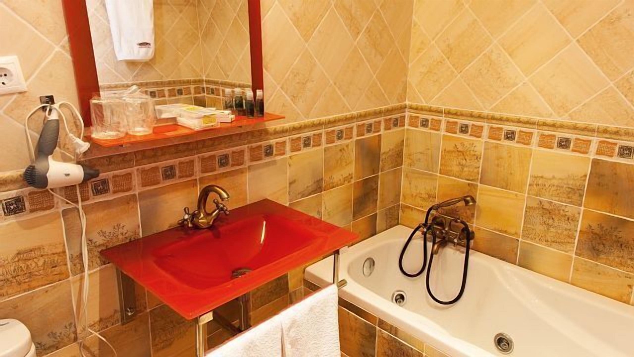 Photo of Bathroom in El Pobo de Duenas