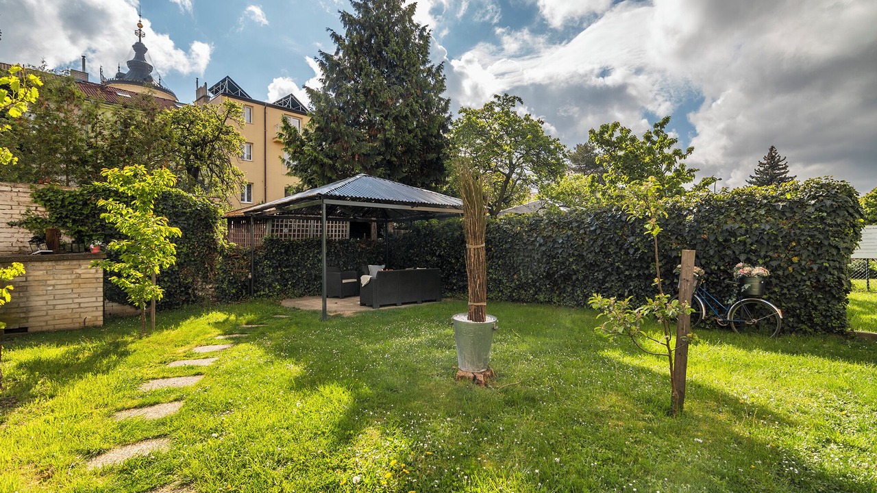 Photo of Outdoor in Liben
