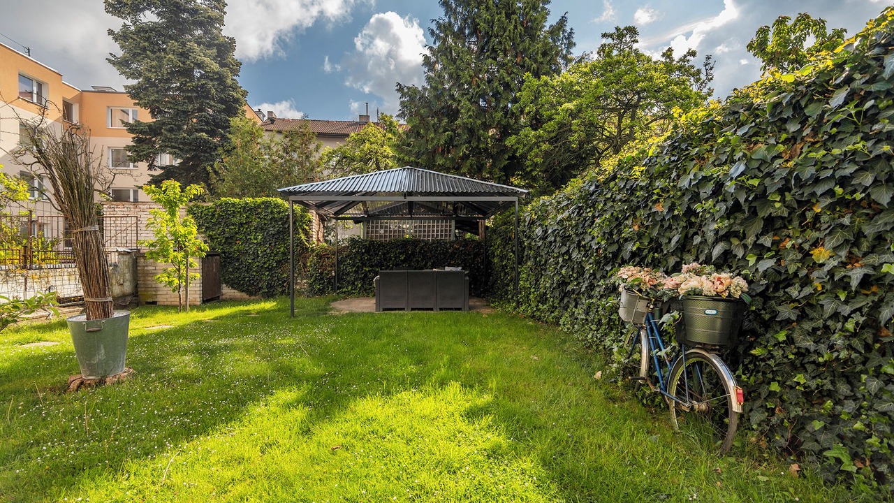Photo of Outdoor in Liben