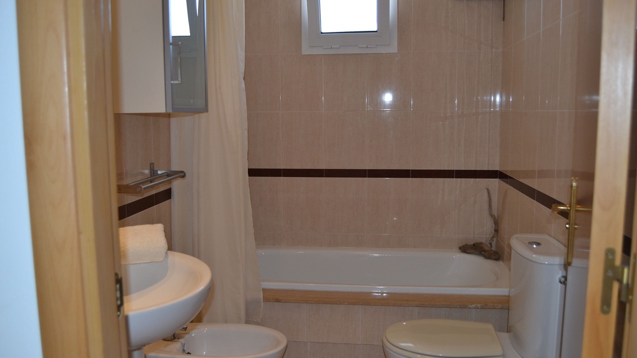 Photo of Bathroom in Retamar
