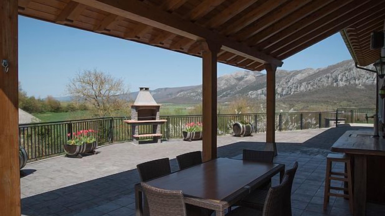 Photo of Outdoor in Andoin