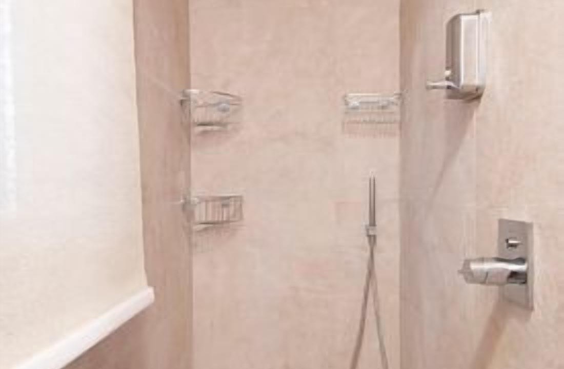 Photo of Bathroom in Andoin