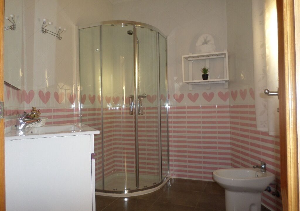 Photo of Bathroom in Cobisa
