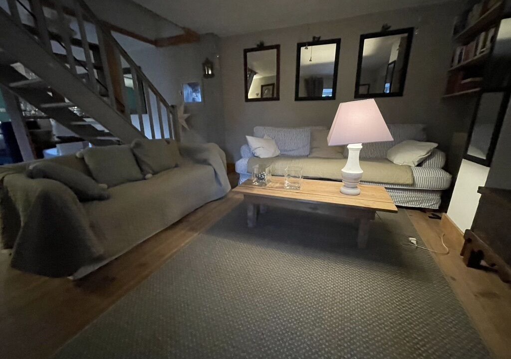 Photo of Livingroom in Laval-Roqueceziere