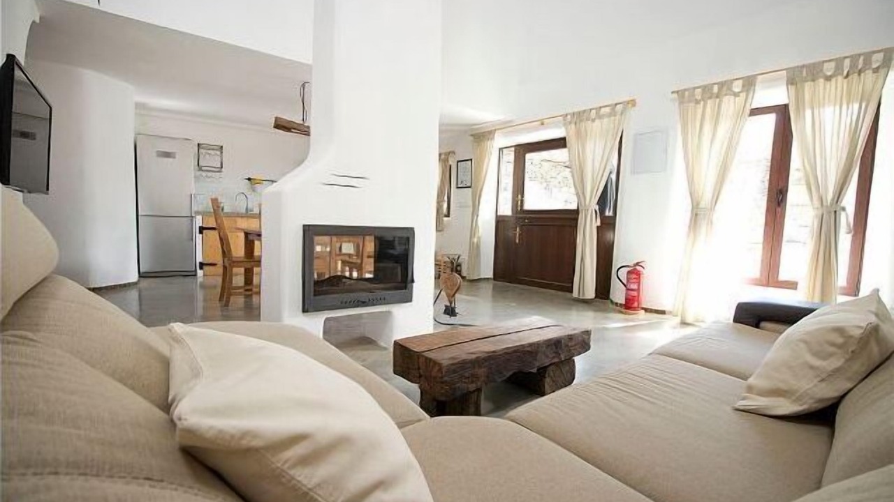 Photo of Livingroom in Majaelrayo