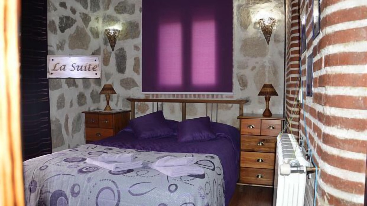 Photo of Bedroom in Navaluenga