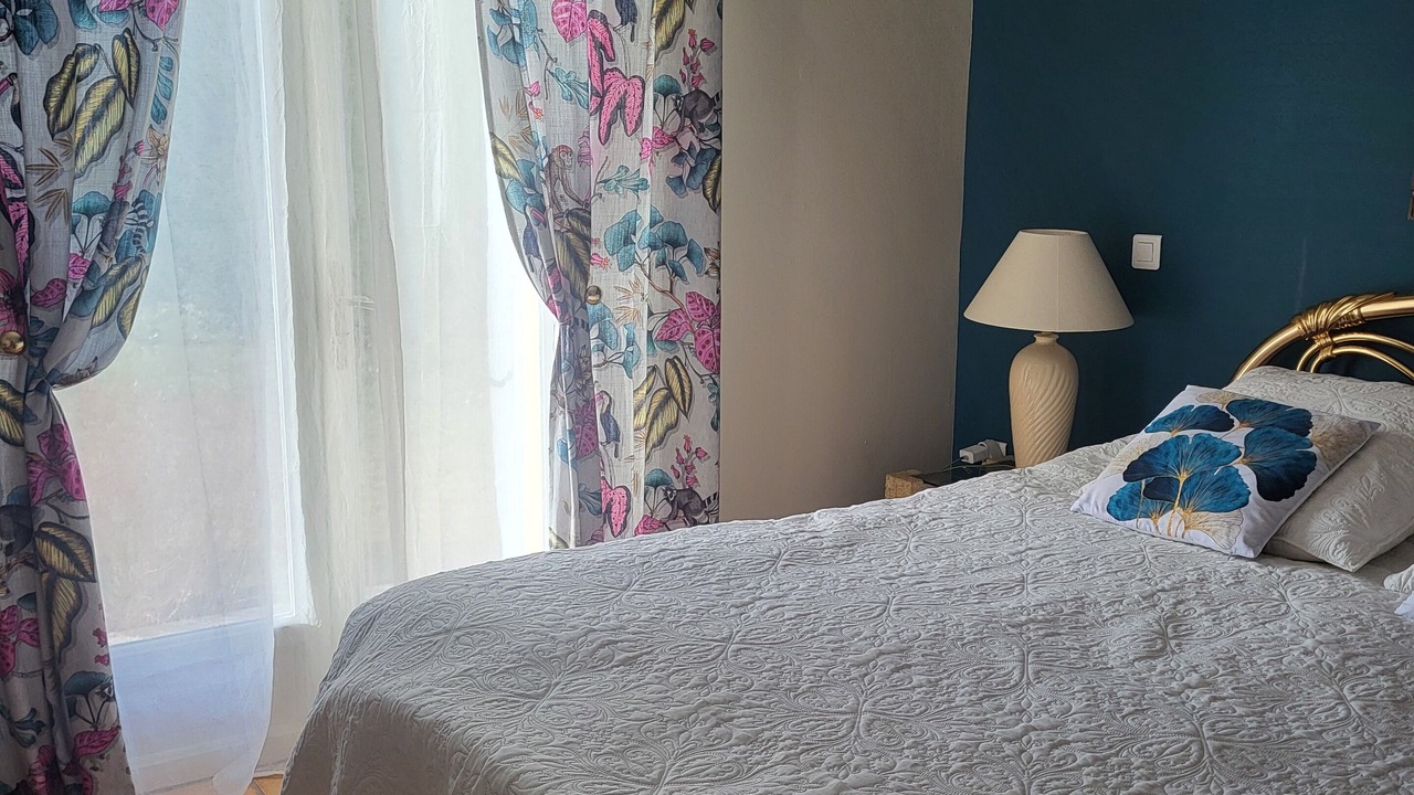 Photo of Bedroom in Lamanon