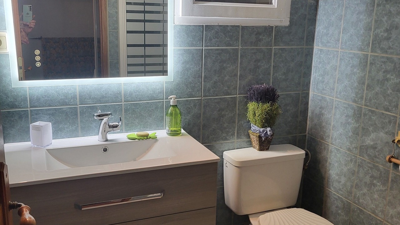 Photo of Bathroom in Lamanon