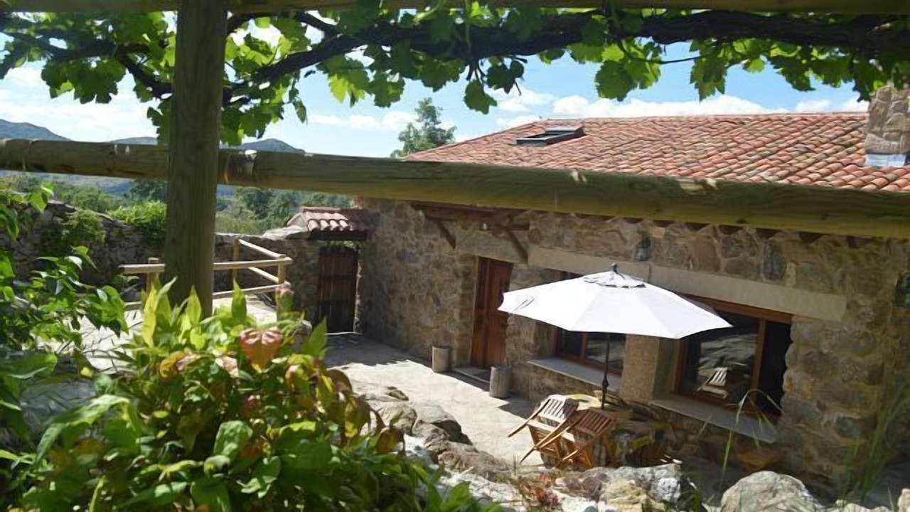 Photo of Patio Balcony in Navalmahillo