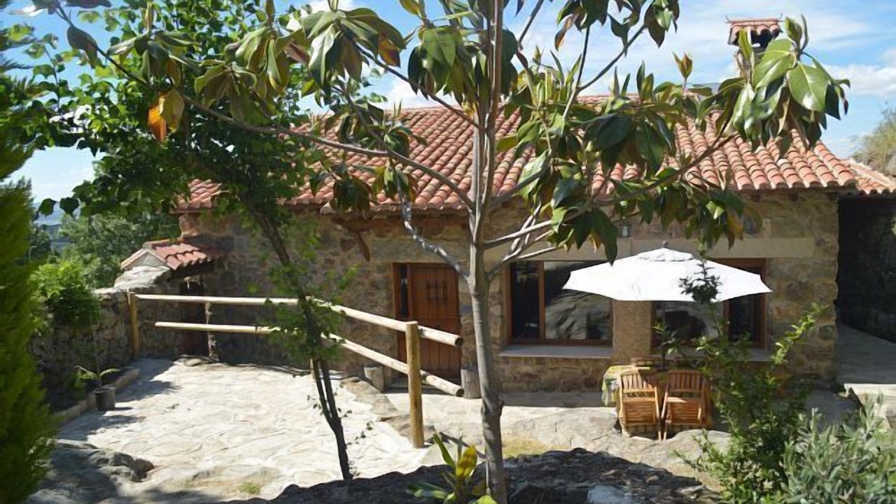 Photo of Patio Balcony in Navalmahillo