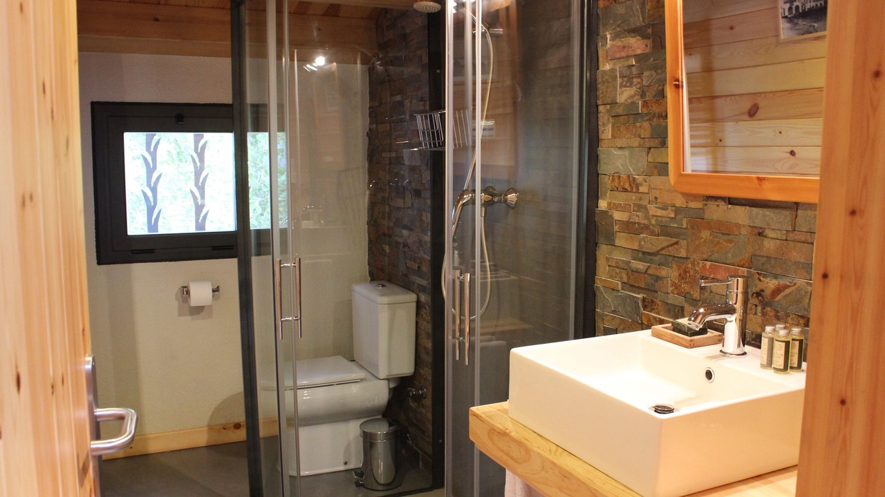 Photo of Bathroom in Pontons