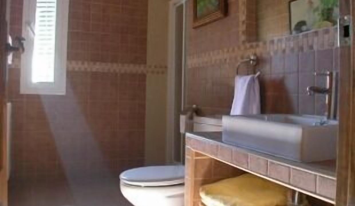 Photo of Bathroom in Jarilla