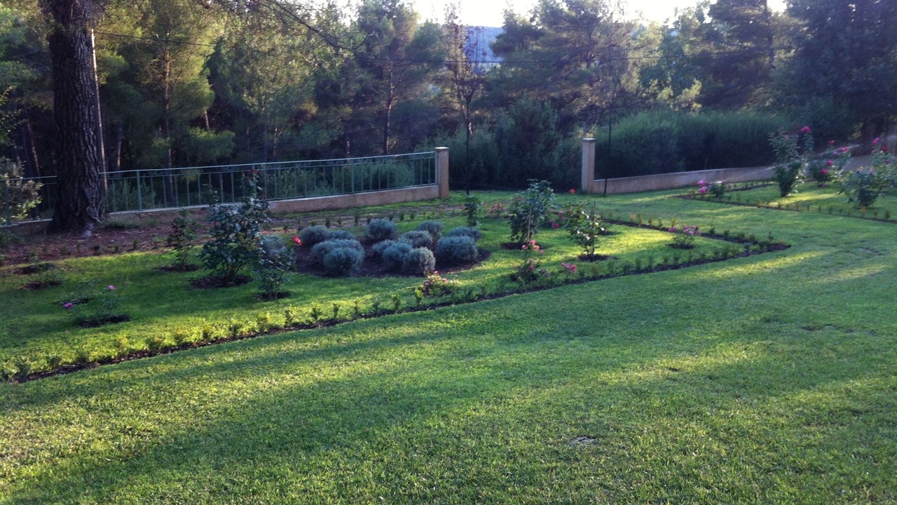 Photo of Outdoor in Chateauneuf-le-Rouge