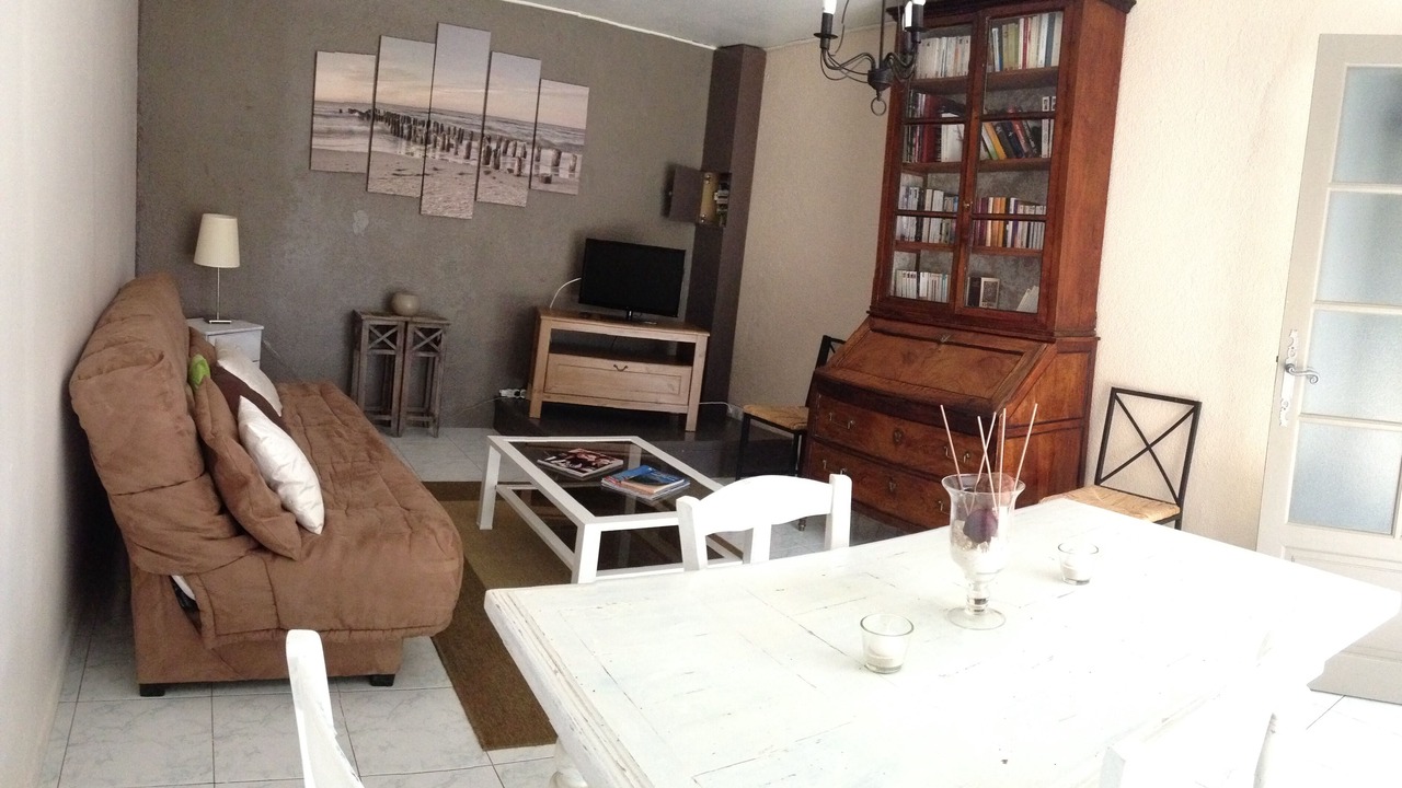 Photo of Livingroom in Chateauneuf-le-Rouge
