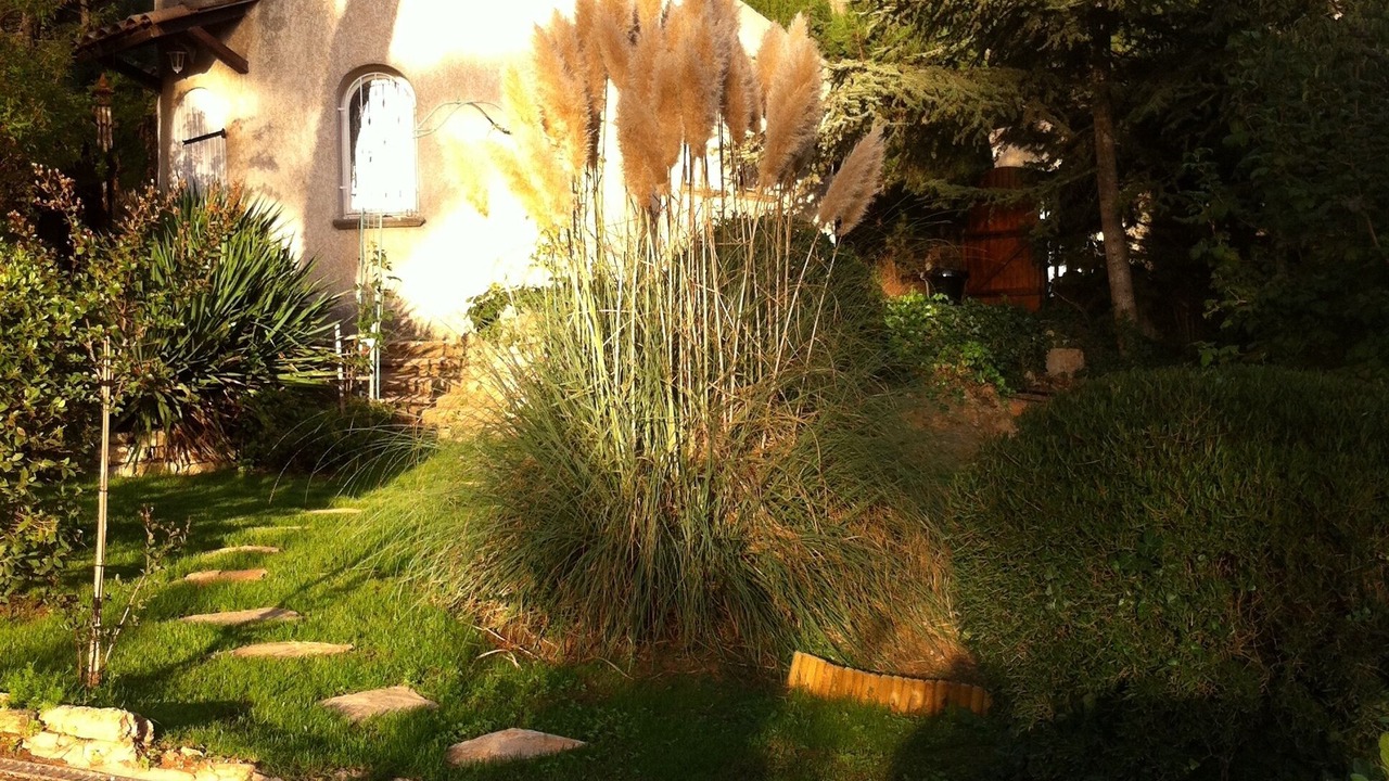 Photo of Outdoor in Chateauneuf-le-Rouge