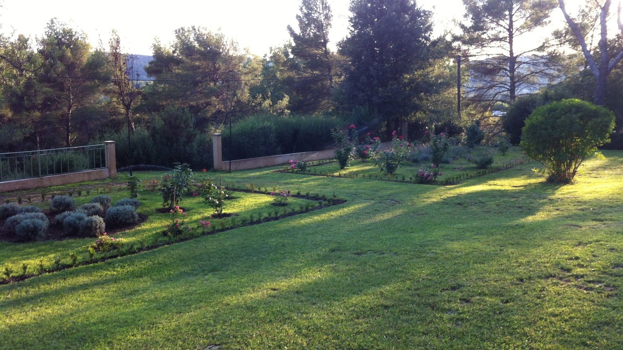 Photo of Outdoor in Chateauneuf-le-Rouge