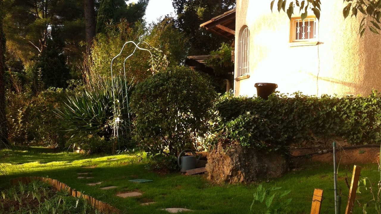 Photo of Outdoor in Chateauneuf-le-Rouge