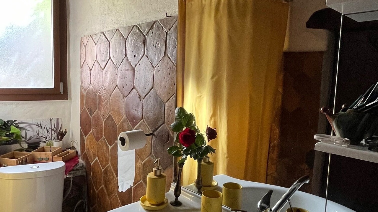Photo of Bathroom in Pommiers