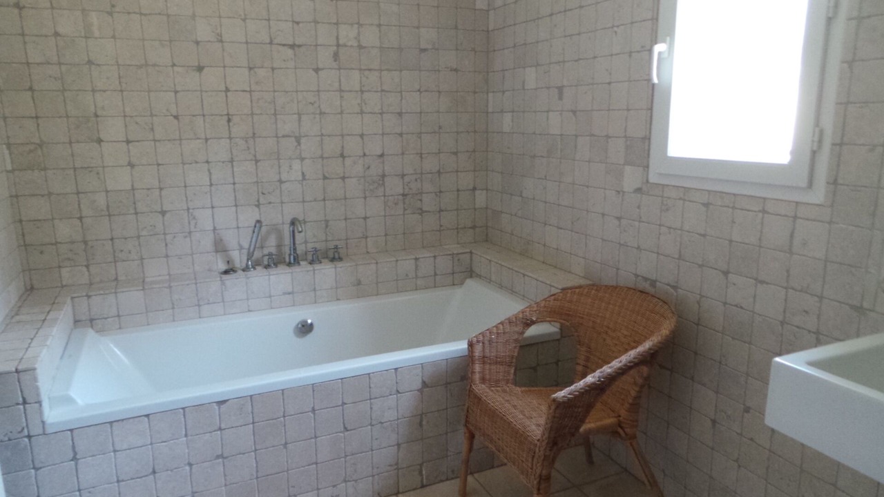 Photo of Bathroom in Paradou