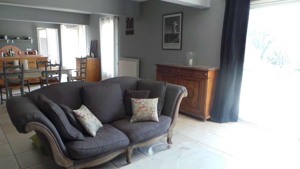 Photo of Livingroom in Paradou