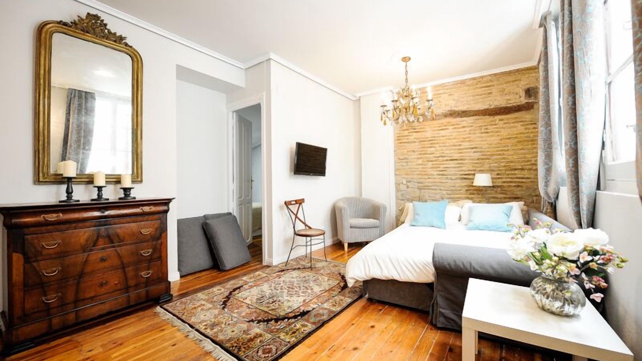 Photo of Bedroom in Pamplona City Centre