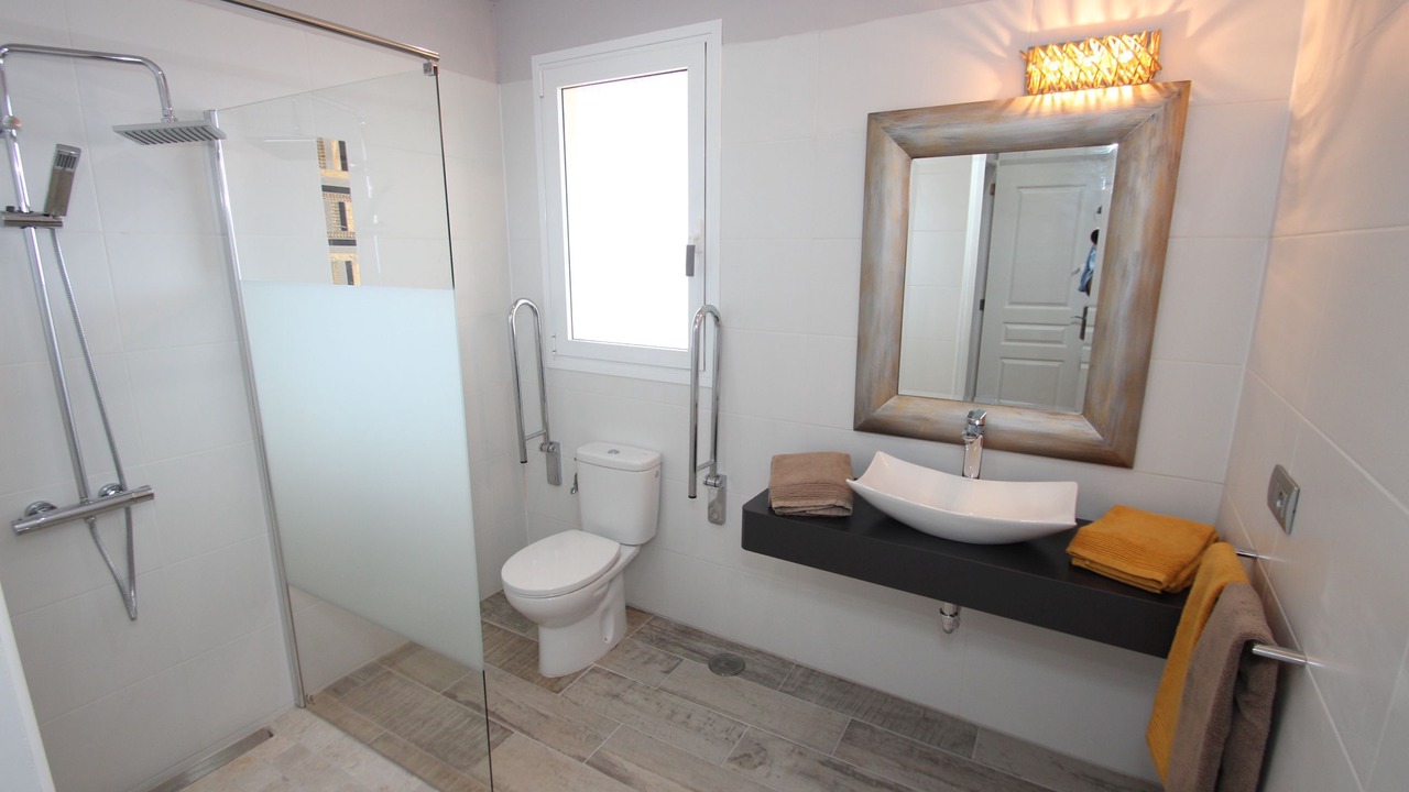 Photo of Bathroom in Chio