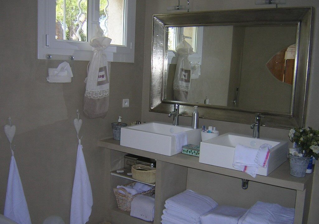 Photo of Bathroom in Lambesc