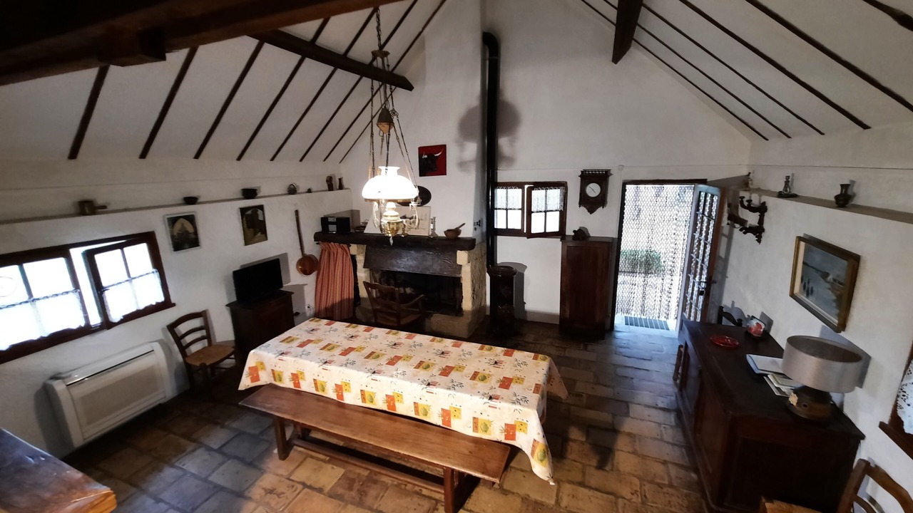 Photo of Bedroom in Saint-Laurent-d'Aigouze