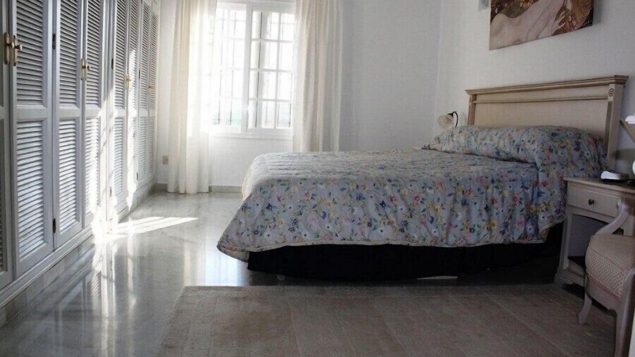 Photo of Bedroom in New Golden Mile