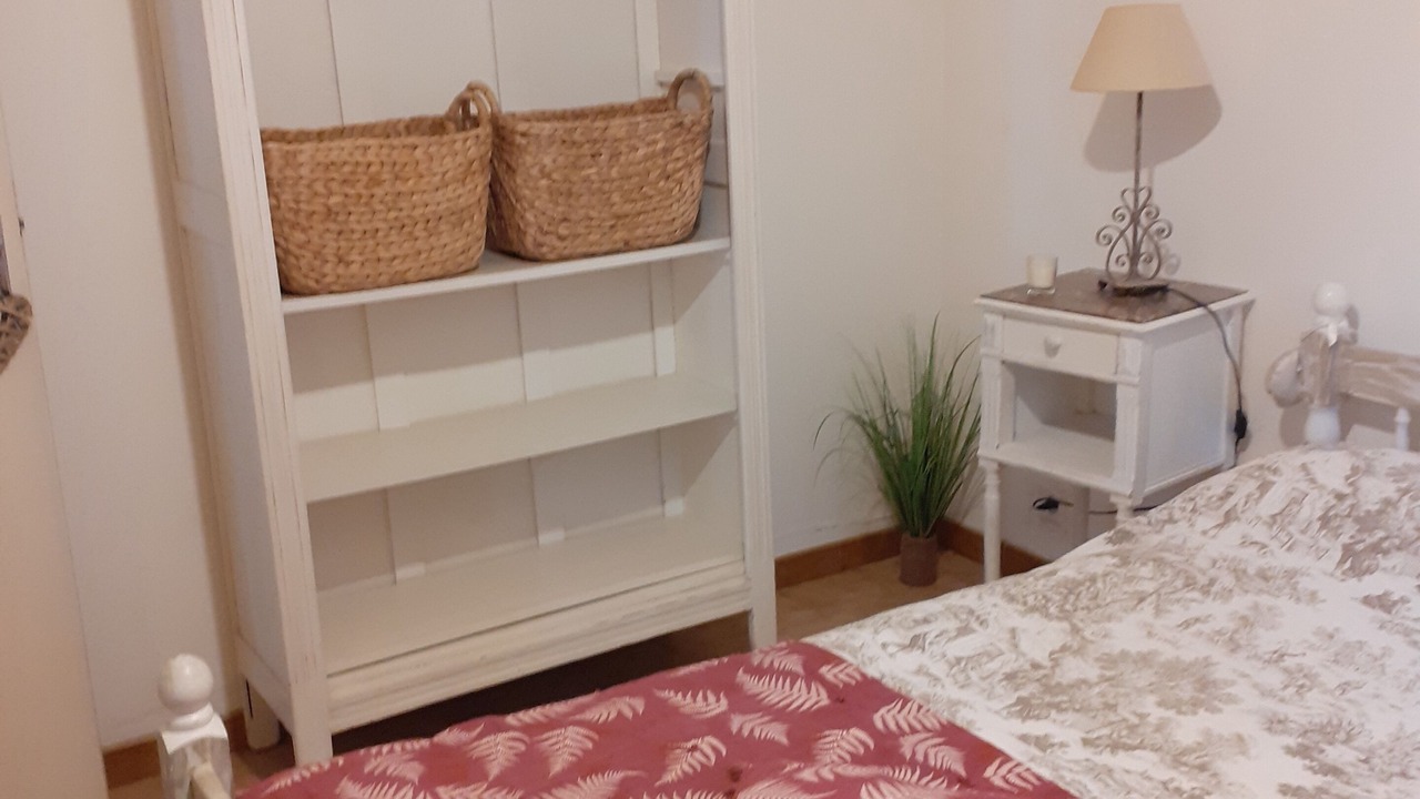 Photo of Bedroom in Chateauneuf-de-Gadagne
