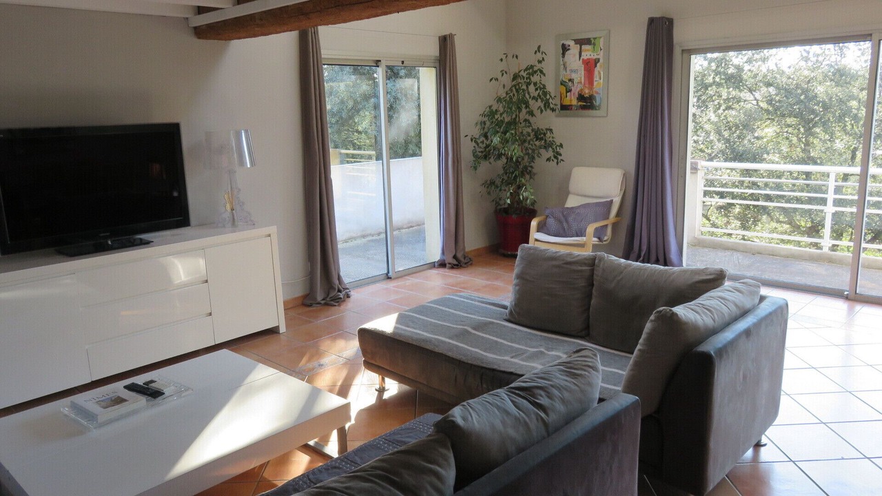 Photo of Livingroom in Nimes City Centre