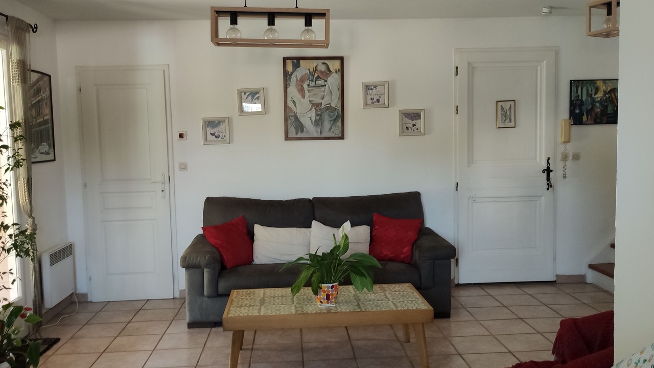 Photo of Livingroom in Maillane