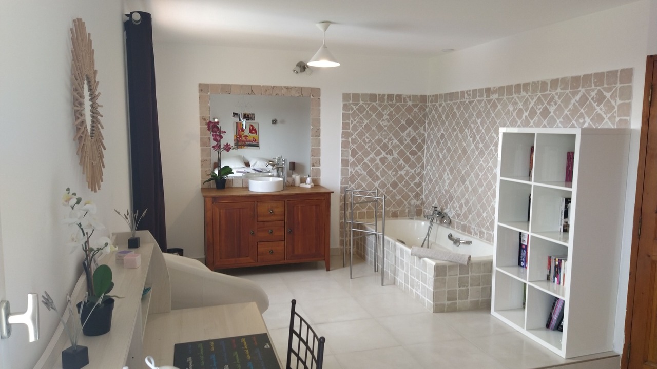 Photo of Bathroom in Eguilles
