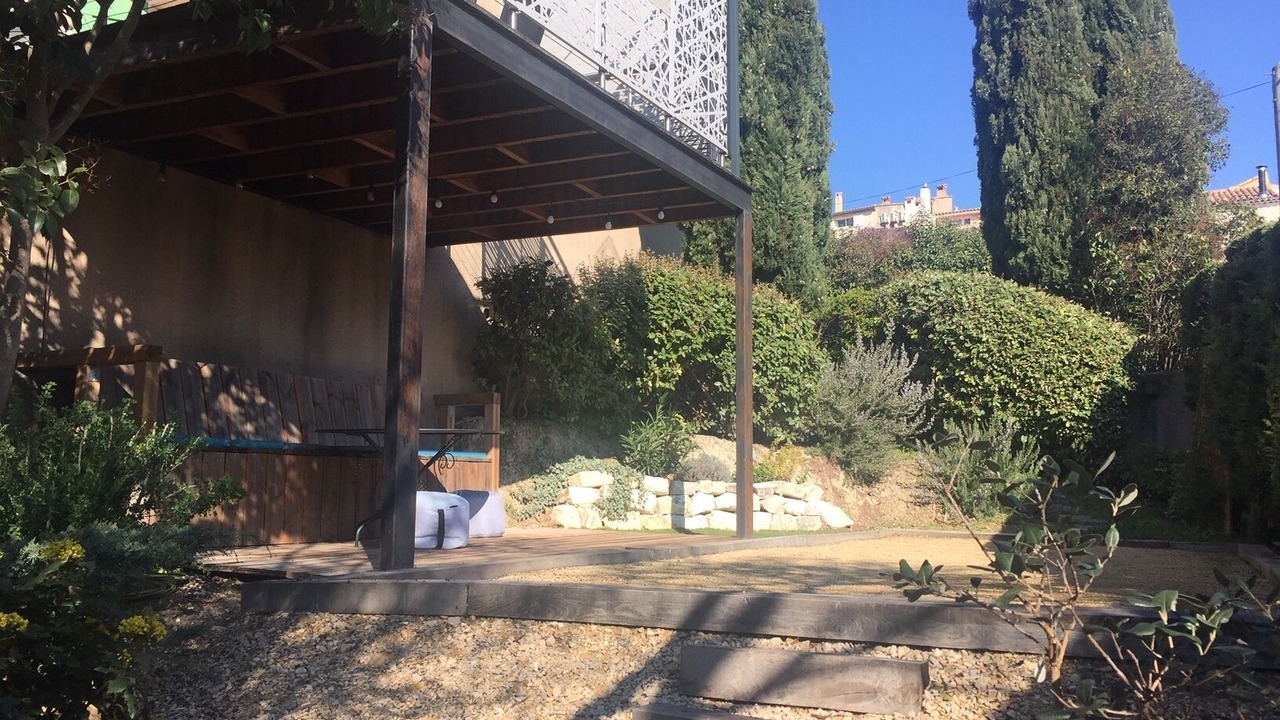 Photo of Outdoor in Eguilles